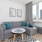 شقة Family With Balcony Warszawska By Renters غدينيا