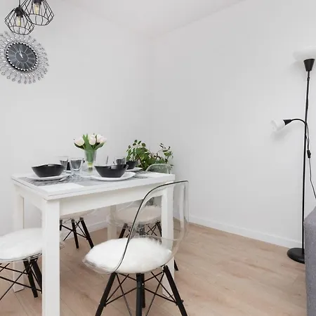 Family With Balcony Warszawska By Renters *