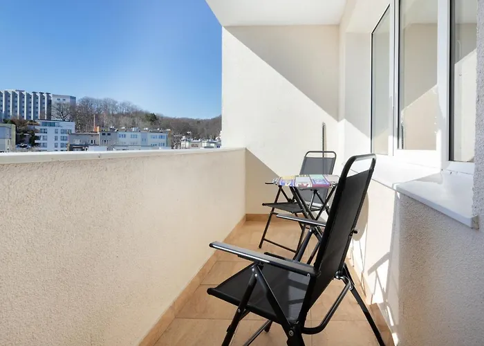 Family With Balcony Warszawska By Renters